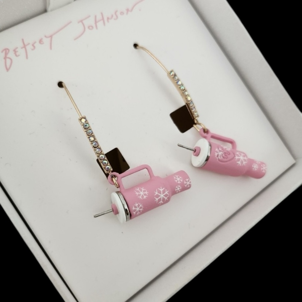 BETSEY JOHNSON Christmas Holiday Pink & White Snowflake Stanley Cup Earrings NWT - Picture 6 of 13